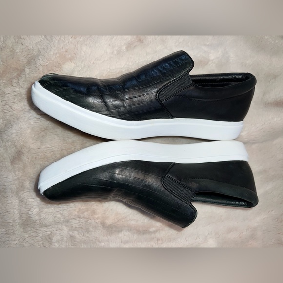 DKNY flats size 7.5 - Picture 2 of 7